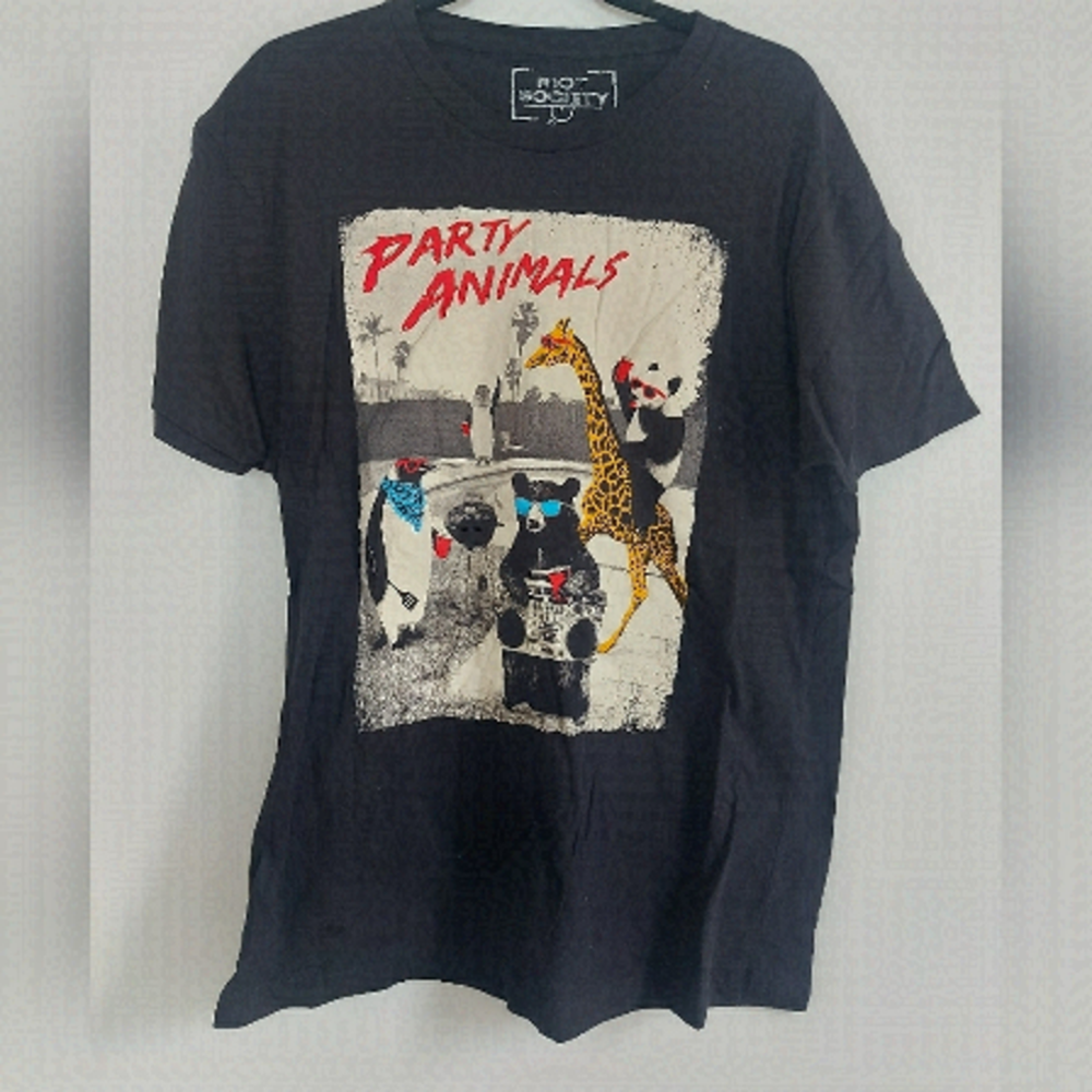 🌹BNWOT riot society party animals tshirt black